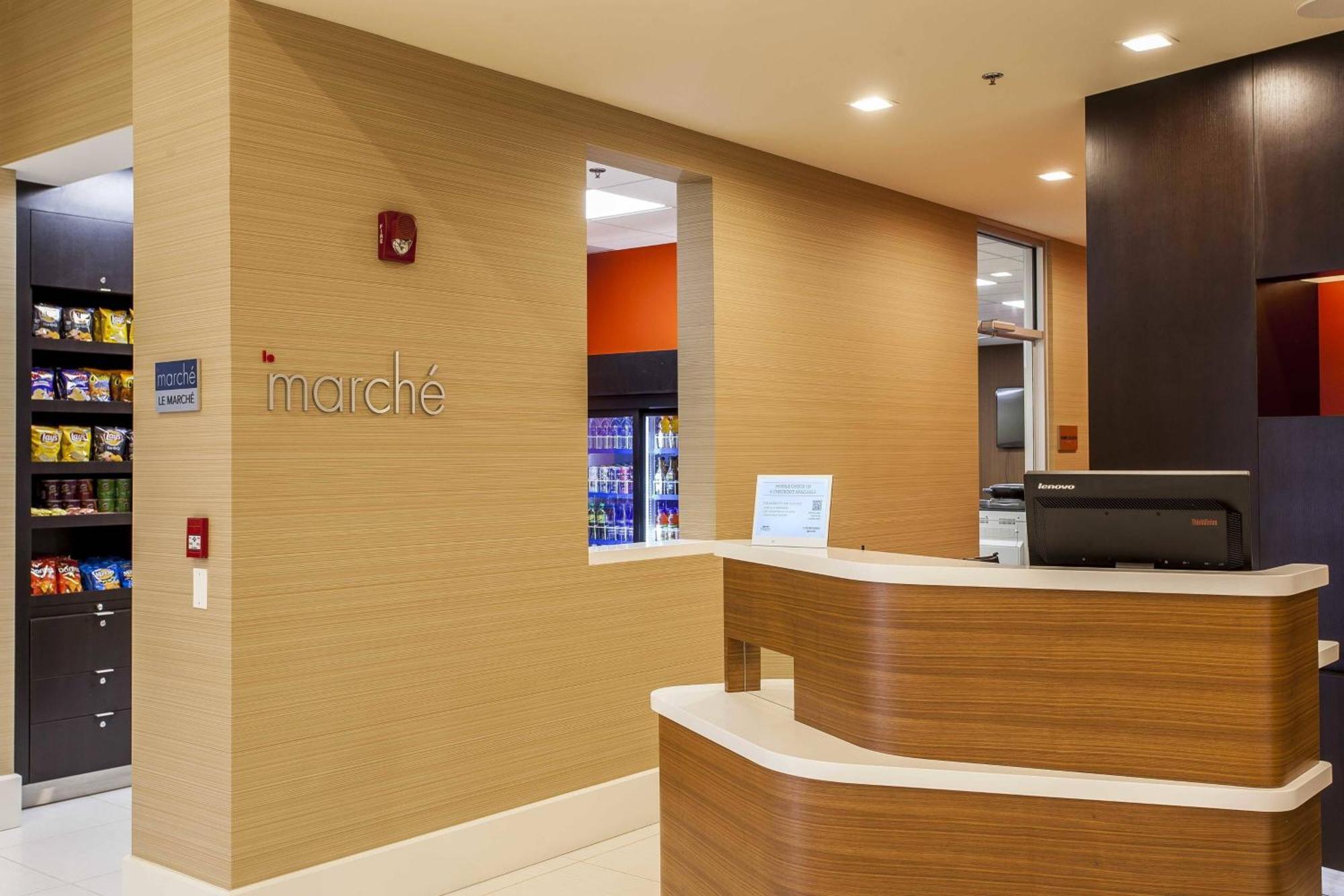 Hotel Courtyard By Marriott Montreal West Island/Baie D'Urfe Exteriér fotografie