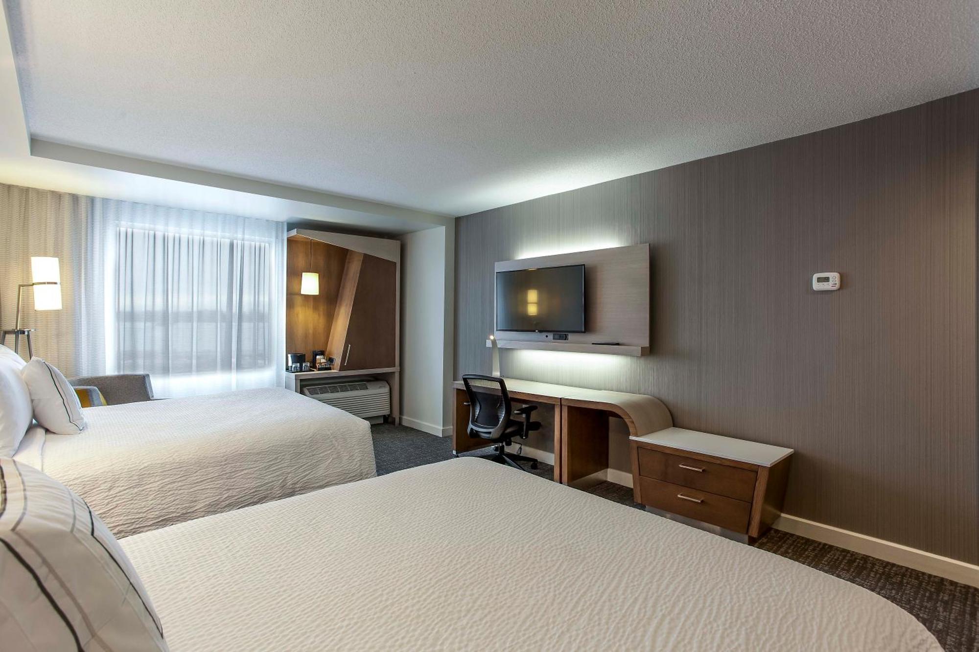 Hotel Courtyard By Marriott Montreal West Island/Baie D'Urfe Exteriér fotografie
